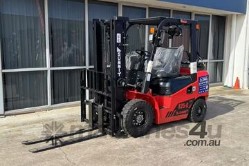 SUMMIT K25 2.5 Ton 3m Mast LPG Dual Fuel Forklift