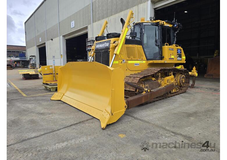 2022 Komatsu D65EXi-18