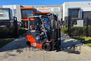 Toyota Forklift 2T Electric Container Mast Low Hours (Unit#:AU383)