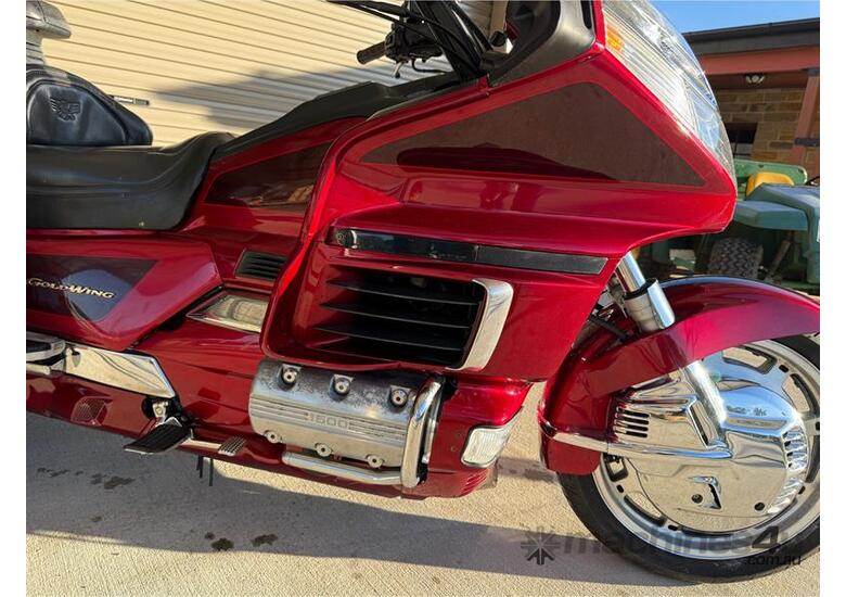 caption 1998 HONDA GL1500 GOLDWING TRIKE