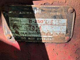 International B-250 Tractor - picture0' - Click to enlarge