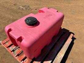 Hardi 200 Lt Spray Tank - picture1' - Click to enlarge