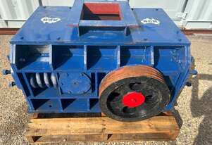 Dynamic 400mm x 400mm twin rolls crusher - Unused