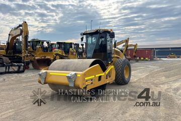CAT CS12GCLRC Vibratory Single Drum Smooth CAT CS12GCLRC Vibratory Single Drum Smooth