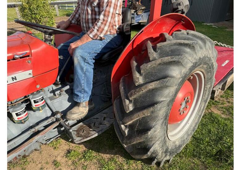 Massey Ferguson 135