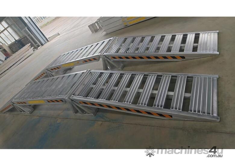 5.6m 15Tonne Heavy Duty Construction and Agricultural Machinery Loading Ramps