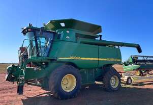 9650 STS John Deere Header with 36ft John Deere 936d front & comb trailer 9650 STS John Deere Header with 36ft John Deere 936d front & comb trailer