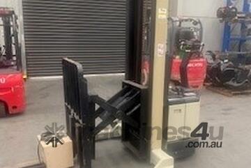 Crown   Walkie Reach