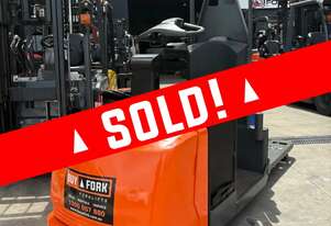 2018 RAYMOND CENTRE RIDE ELECTRIC PALLET MOVER