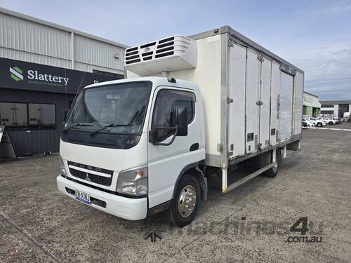 2009 Mitsubishi Canter Fuso  4x2 Refrigerated Pantech (Manual)