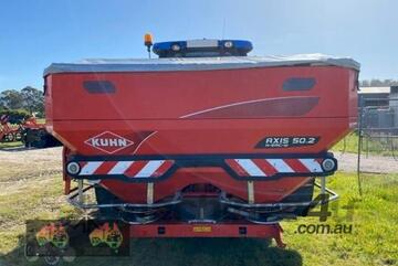 Kuhn (9041) 2019   3pl spreader