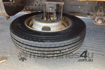 2016 Isuzu NPR 75-190 Crane Tipper