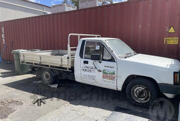 Mitsubishi   Triton Salvage
