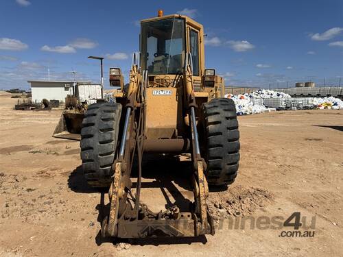 CIRCA 1995 CASE 721B LOADER 