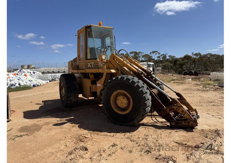 CIRCA 1995 CASE 721B LOADER 