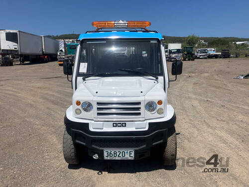 2022 Suzhou Eagle EG6311 Electric Enclosed Golf Cart