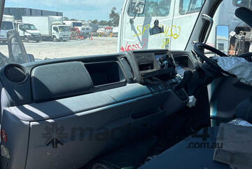 2016 Mitsubishi Fuso Canter L7/800 515 Table Top