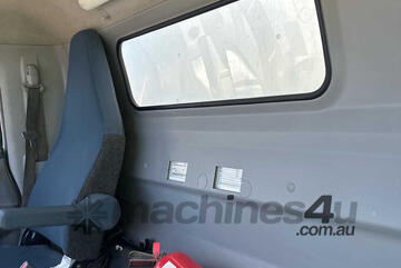 2012 Mitsubishi Fuso Canter L7/800 515 Curtain Sider