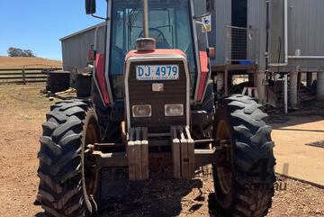 Massey Ferguson   3095 Tractor