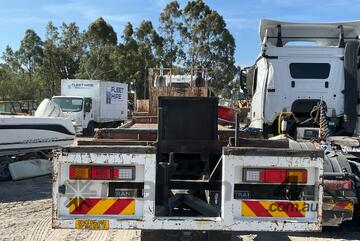 2001 Mitsubishi Fuso FS500 3/4 Cab Table Top