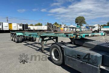 1992 Krueger ST-3-35 Tri Axle Skel Trailer