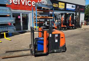 Toyota FORKLIFT PALLET MOVER BT OSE100