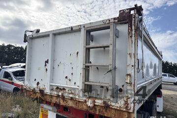 2004 Hercules HEDT-3 Tri Axle Tipping Dog Trailer