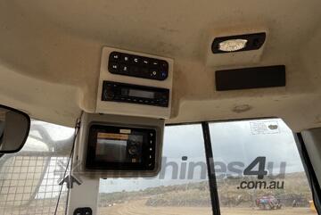 2016 JCB 427HT Front End Loader