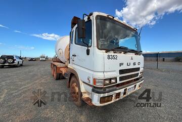 2010 Mitsubishi FV500 6x4 Concrete - Agitator