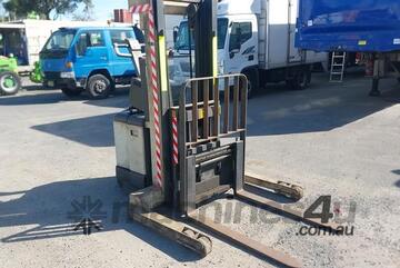 Crown   WR3000 TL102