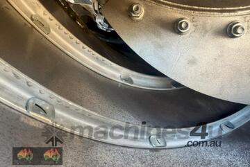 (9136) Case 7120 header approximately 3600 hours. Exceptionally Well Maintained