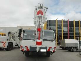 2007 ZOOMLION QY30 MOBILE HYDRAULIC TRUCK CRANE - picture1' - Click to enlarge