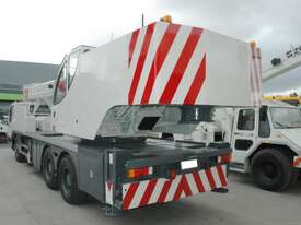 2007 ZOOMLION QY30 MOBILE HYDRAULIC TRUCK CRANE - picture2' - Click to enlarge