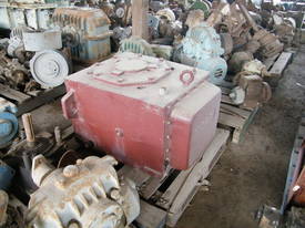 Lightning  gear box - picture1' - Click to enlarge