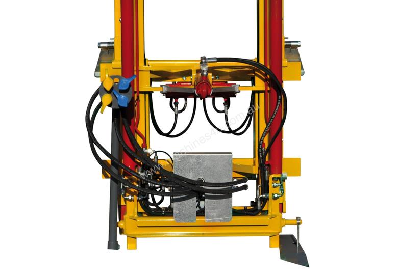 caption Ilmer 3PL Tractor Forklift Mast Attachment with Patented hydraulic fork-closing!