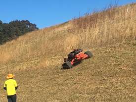 REMOTE CONTROLLED SLOPE MOWER  - picture2' - Click to enlarge
