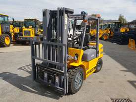 Victory VF35G std dual fuel Forklift - picture1' - Click to enlarge