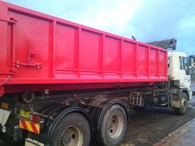 Hino Hook Truck for sale - picture1' - Click to enlarge