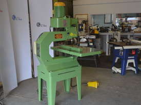 Overhead Router - picture2' - Click to enlarge
