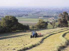 Landini Powerfarm 100 ROPS - picture1' - Click to enlarge