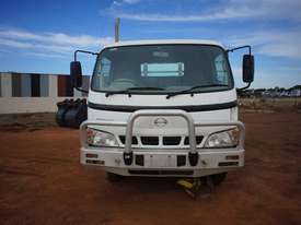 2006 Hino 6 Speed Turbocharged Air condition - picture0' - Click to enlarge