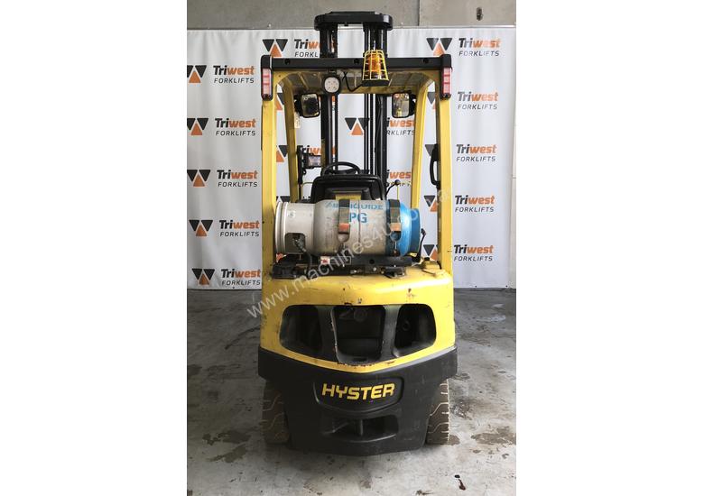 caption Hyster counterbalance 1.8t forklift