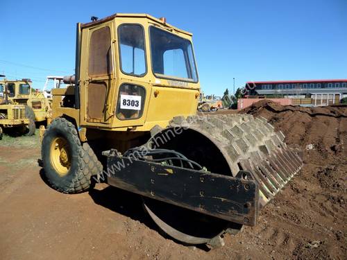 1995 Case Vibromax W1102H Padfoot Roller *CONDITIONS APPLY*