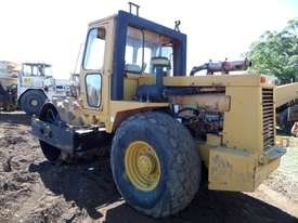 1995 Case Vibromax W1102H Padfoot Roller *CONDITIONS APPLY* - picture2' - Click to enlarge