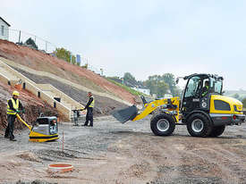 WL52 Articulated Wheel Loader - picture0' - Click to enlarge