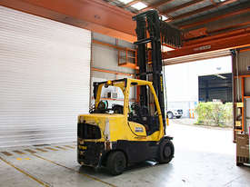 1.55T LPG Counterbalance Forklift - picture2' - Click to enlarge