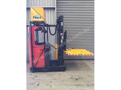 Toyota Forklift RRE160M in good condition, fully serviced and ready for work. Sydney