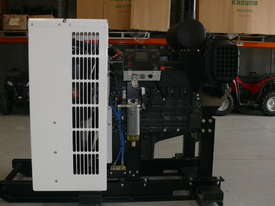 New/Unused Mercedes-Benz OM906LA ENGINE 240HP (180kW) Turn Key Power Pack |Cooling Pack  - picture0' - Click to enlarge