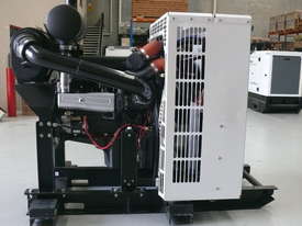 New/Unused Mercedes-Benz OM906LA ENGINE 240HP (180kW) Turn Key Power Pack |Cooling Pack  - picture1' - Click to enlarge