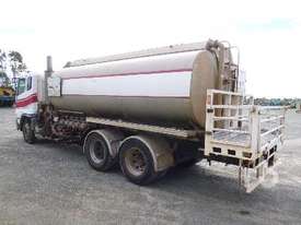 MITSUBISHI FV500 Tank Truck - picture1' - Click to enlarge